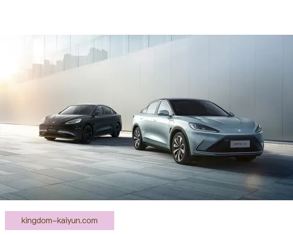 哈兰德在传统九号位展现出稳定表现，状态持续回暖引发关注