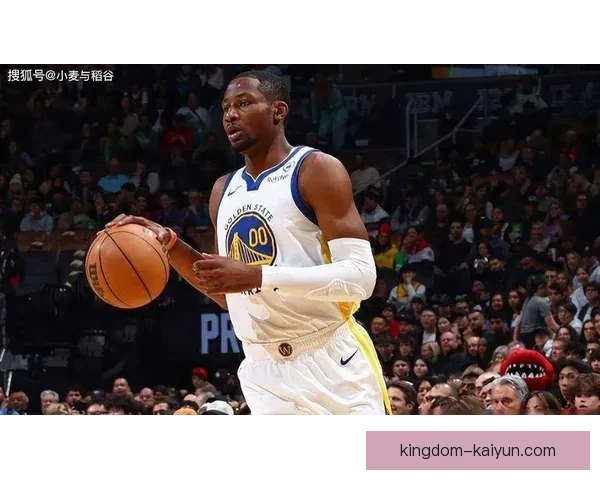 里昂进攻套路逐渐成熟,表现稳健值得关注。 里昂进攻套路逐渐成熟,表现稳健值得关注。